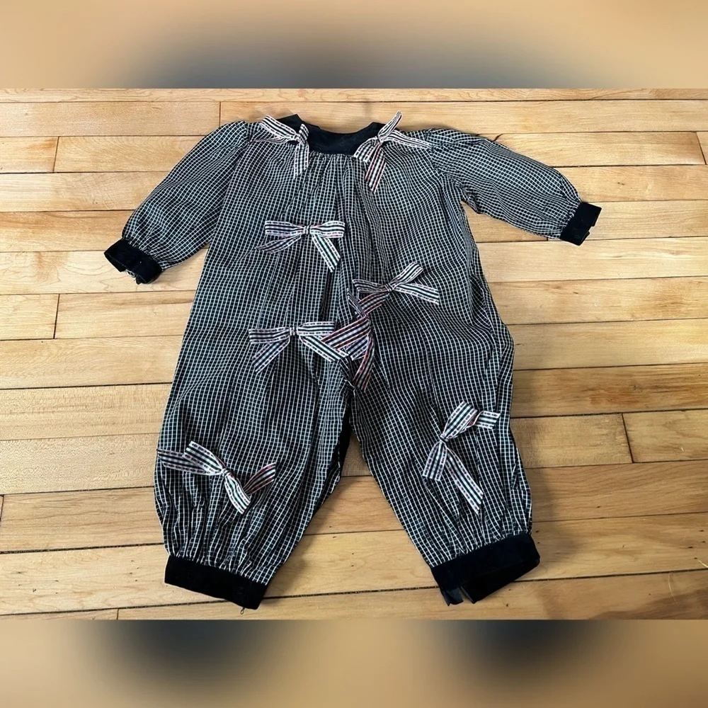 Vintage Nana‎ Basha black and white bow infant one piece